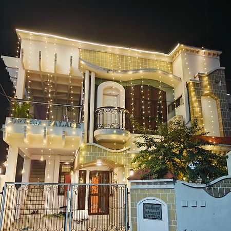 Ava Homestay Indore Luaran gambar